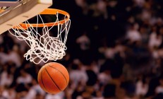 开云体育-天津队鏖战福建队，布克扛起全队