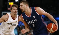 开云体育入口-德国男篮险胜阿根廷男篮，利拉德打破历史纪录