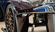 开云体育直播-阿斯顿马丁翻盘哈斯车队，皮亚斯特里高光表现的简单介绍