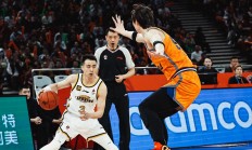 开云体育视频直播-上海男篮惨败，连续两场失利实在无法接受的简单介绍