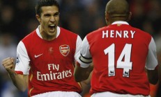 开云体育在线-米切尔的独舞，当灰熊的钢铁洪流遇上黄蜂的孤胆英雄