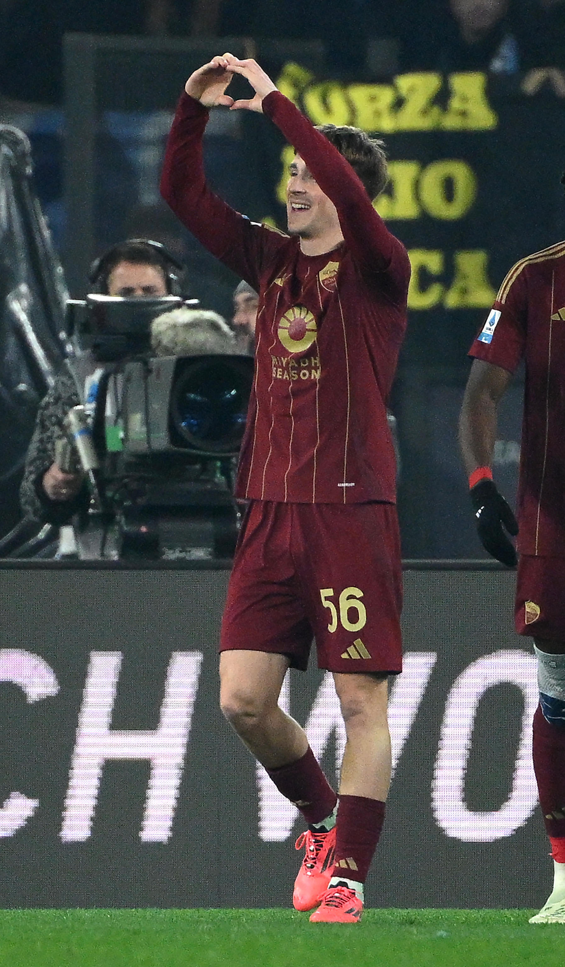 罗马尼亚队成功晋级欧洲杯正赛，实力雄厚