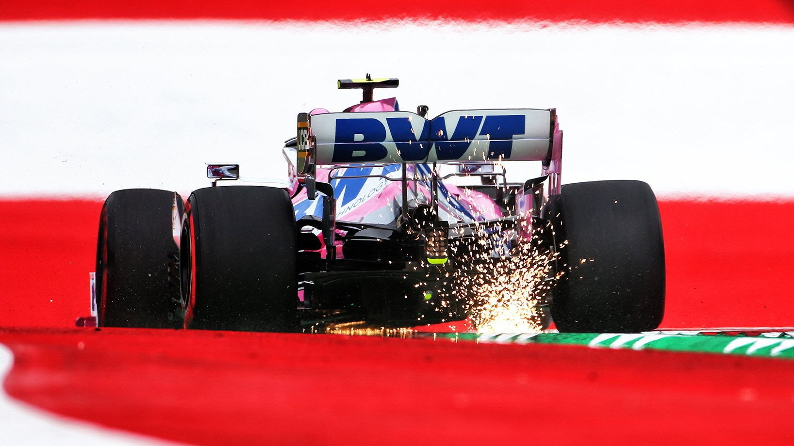 雷诺车队轻取索伯车队，诺里斯扛起全队的简单介绍