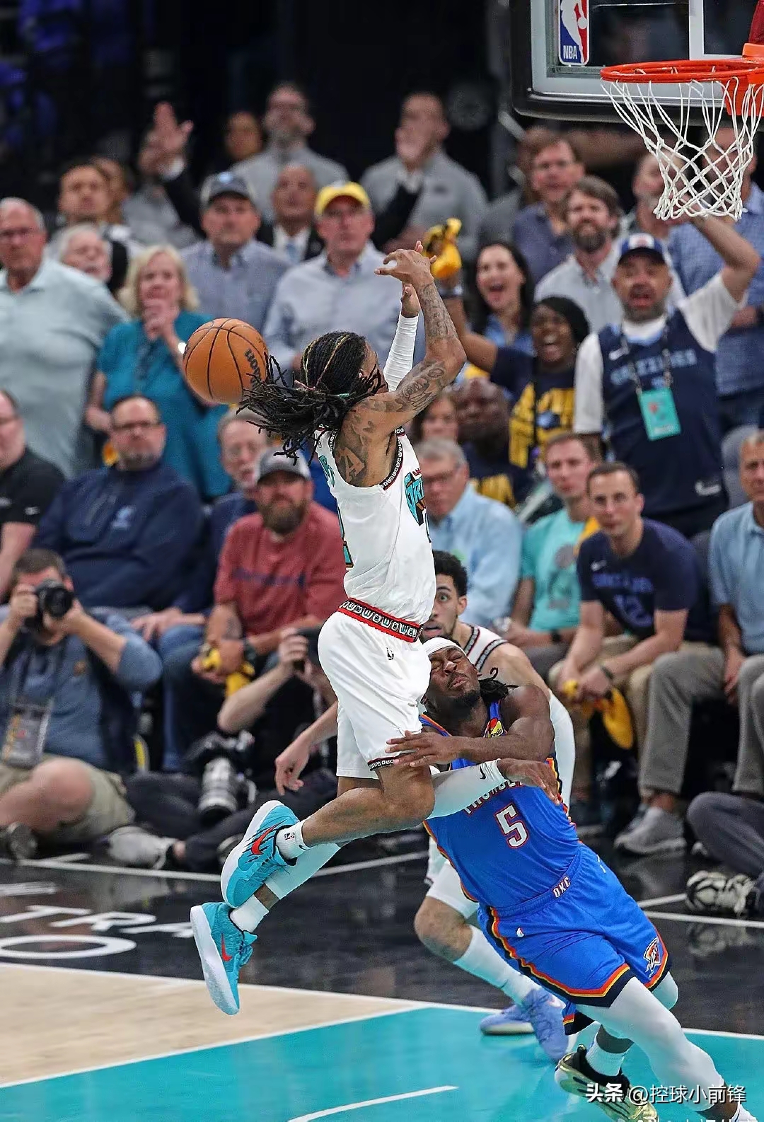 包含勇士血洗雷霆，麦科勒姆制霸全场的词条