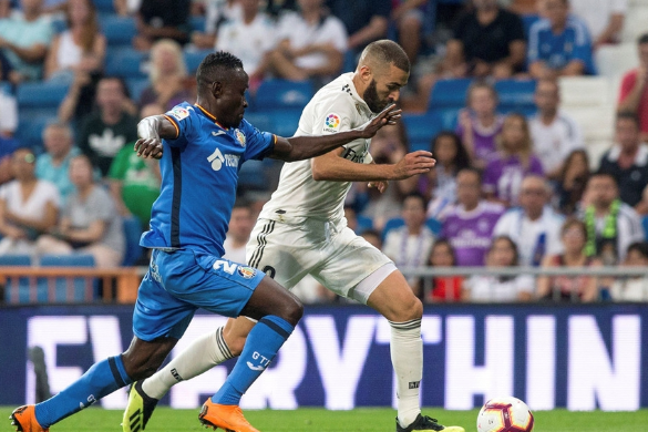 里昂轻取巴萨，本泽马送出助攻