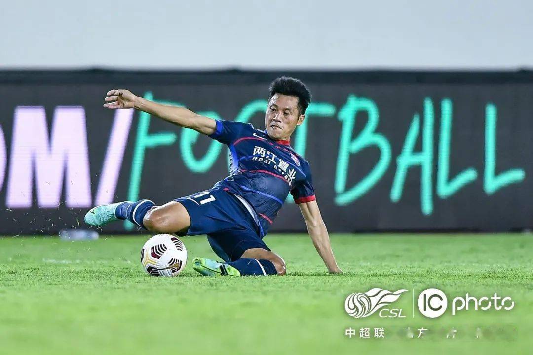 关于广州队遭遇困境，急需提升战术执行力的信息