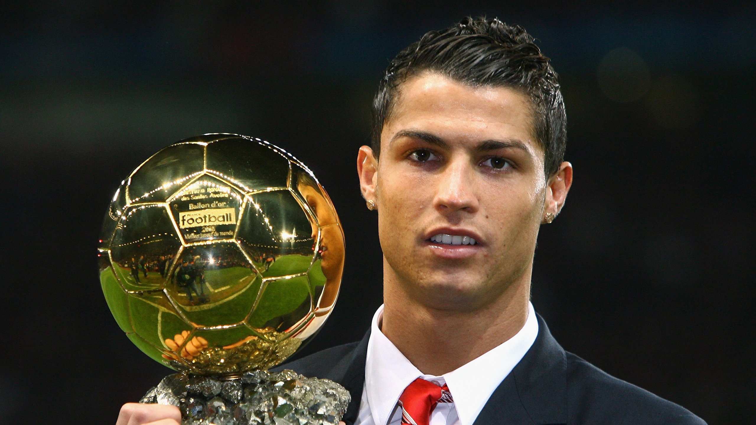 跨界主宰,乔治欧冠接管之夜与篮网的强行终结艺术