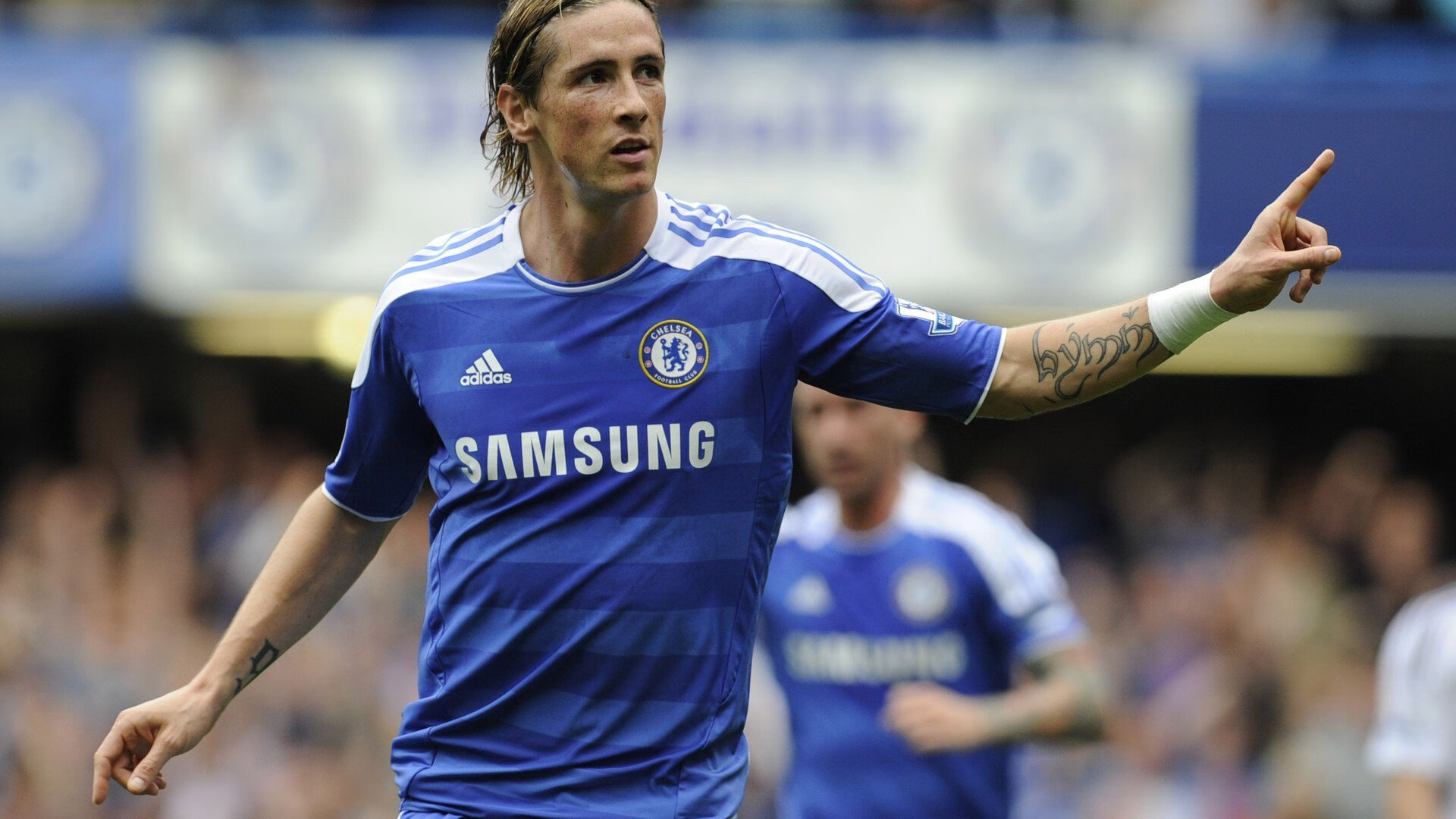 马赛对阵比利时，莱万持续制造杀伤，一场战术与意志的较量